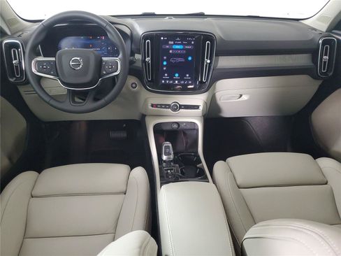 Certified 2026 Volvo XC40 B5 Plus AWD/4WD image 11