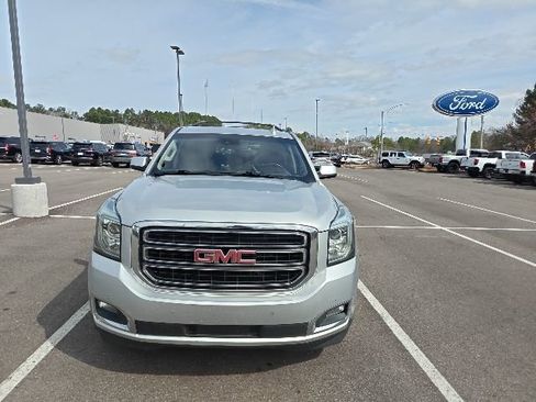 Used 2019 GMC Yukon XL SLT w/ Open Road Package image 7