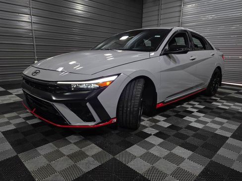 Used 2025 Hyundai Elantra N image 39