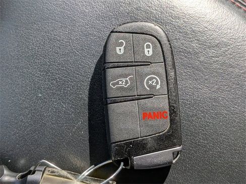 Used 2024 Dodge Durango GT image 33