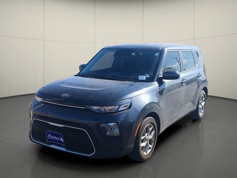 Used 2020 Kia Soul S image 3