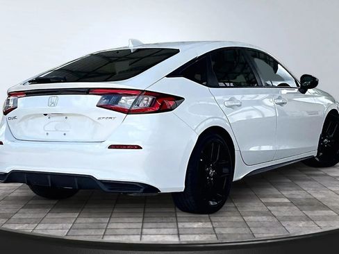 Used 2023 Honda Civic Sport image 6