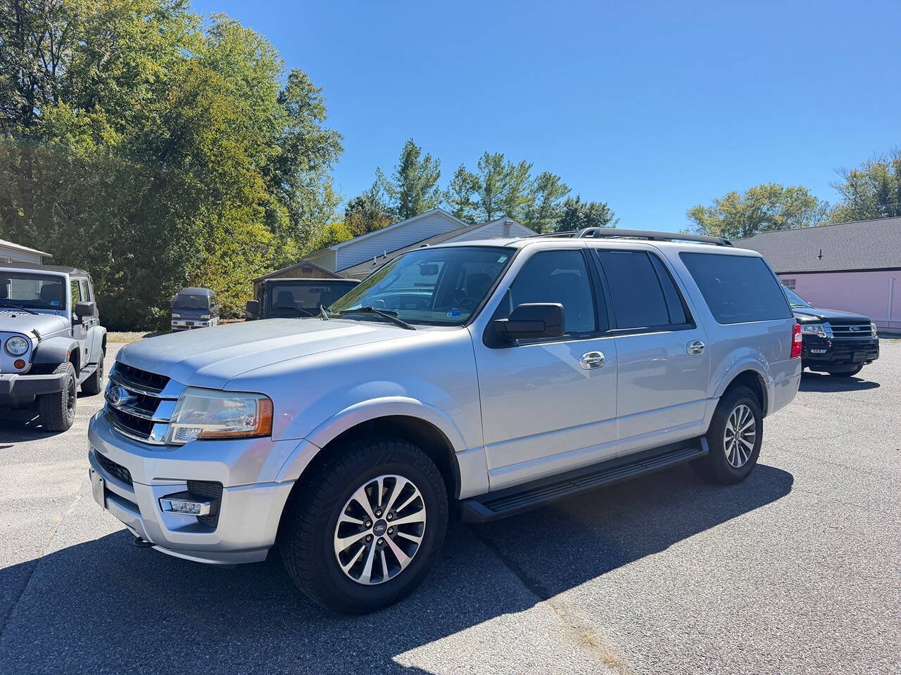 Used 2015 Ford Expedition EL XLT AWD/4WD image 2