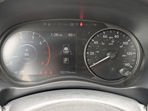 Used 2024 Nissan Kicks SR FWD image 18