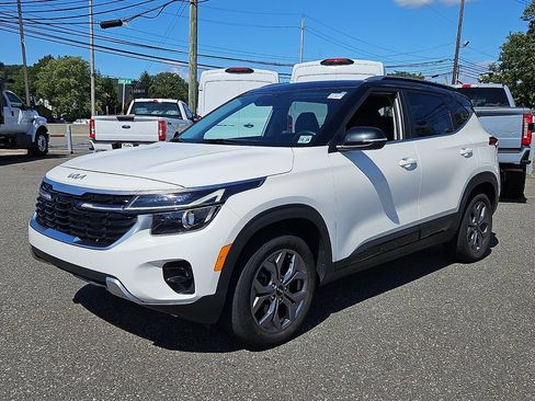Certified 2024 Kia Seltos S AWD/4WD image 1
