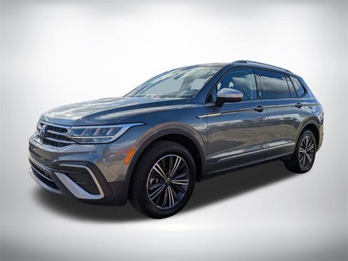 Used 2024 Volkswagen Tiguan Wolfsburg Edition image 7