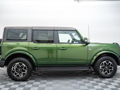Used 2025 Ford Bronco Outer Banks AWD/4WD image 4