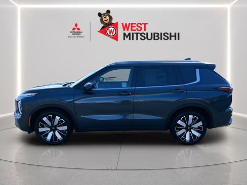 New 2026 Mitsubishi Outlander SEL image 3