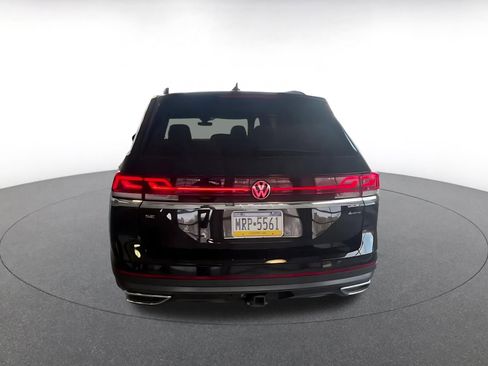 Used 2025 Volkswagen Atlas SE image 18