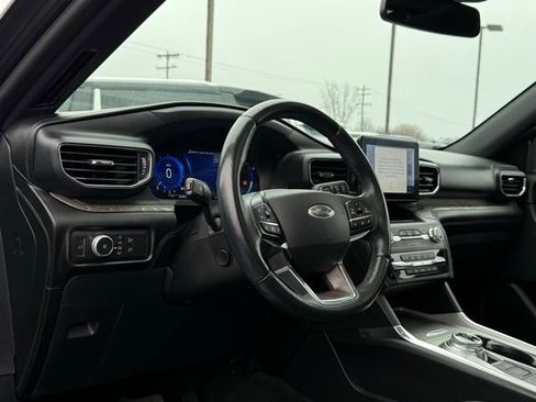 Certified 2020 Ford Explorer Platinum image 13