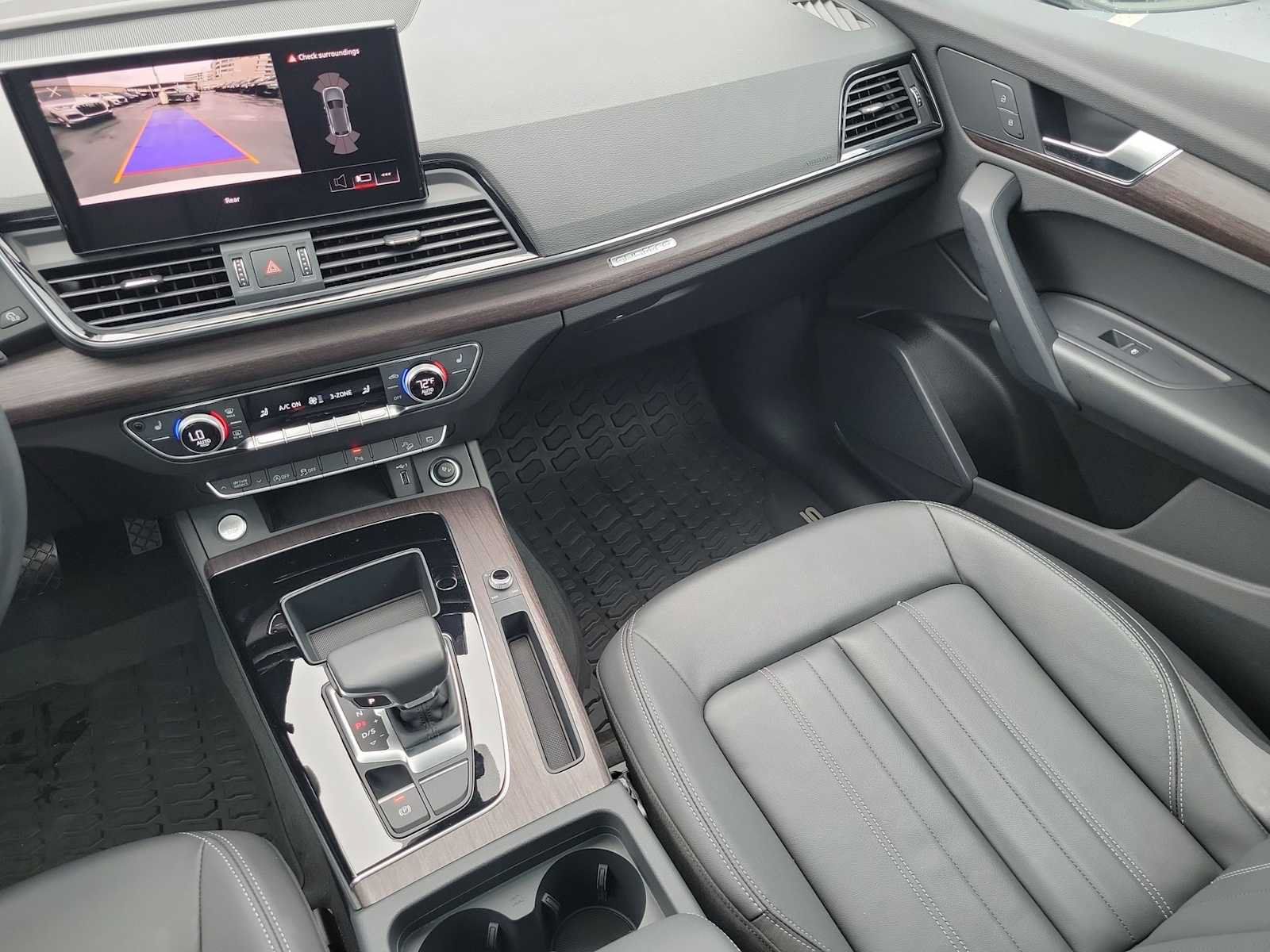 Certified 2023 Audi Q5 2.0T Premium w/ Convenience Package AWD/4WD image 4