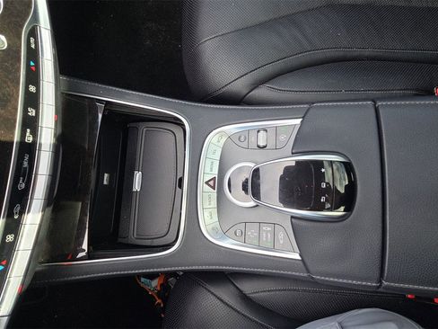 Used 2015 Mercedes-Benz S 550 Sedan w/ Premium 1 Package image 24