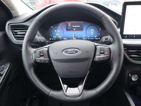 Used 2025 Ford Escape Platinum w/ Premium Technology Package image 14