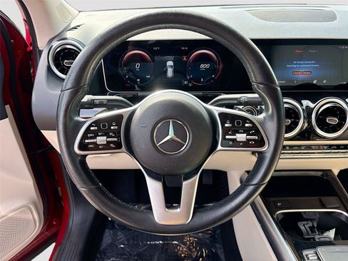 Used 2021 Mercedes-Benz GLA 250 4MATIC w/ Premium Package image 11