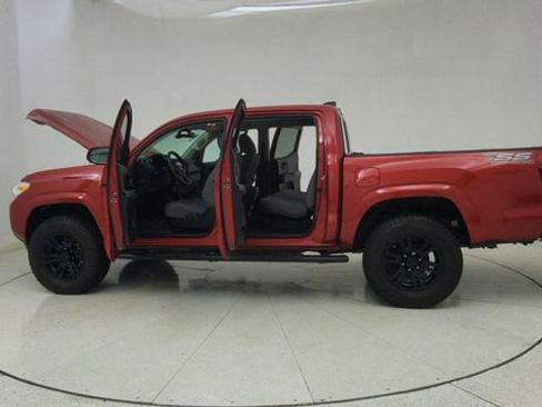 Used 2020 Toyota Tacoma SR image 71