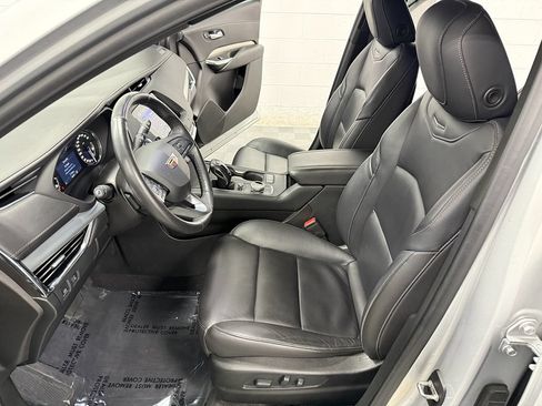 Used 2019 Cadillac XT4 Premium Luxury w/ Driver Awareness Package AWD/4WD image 10