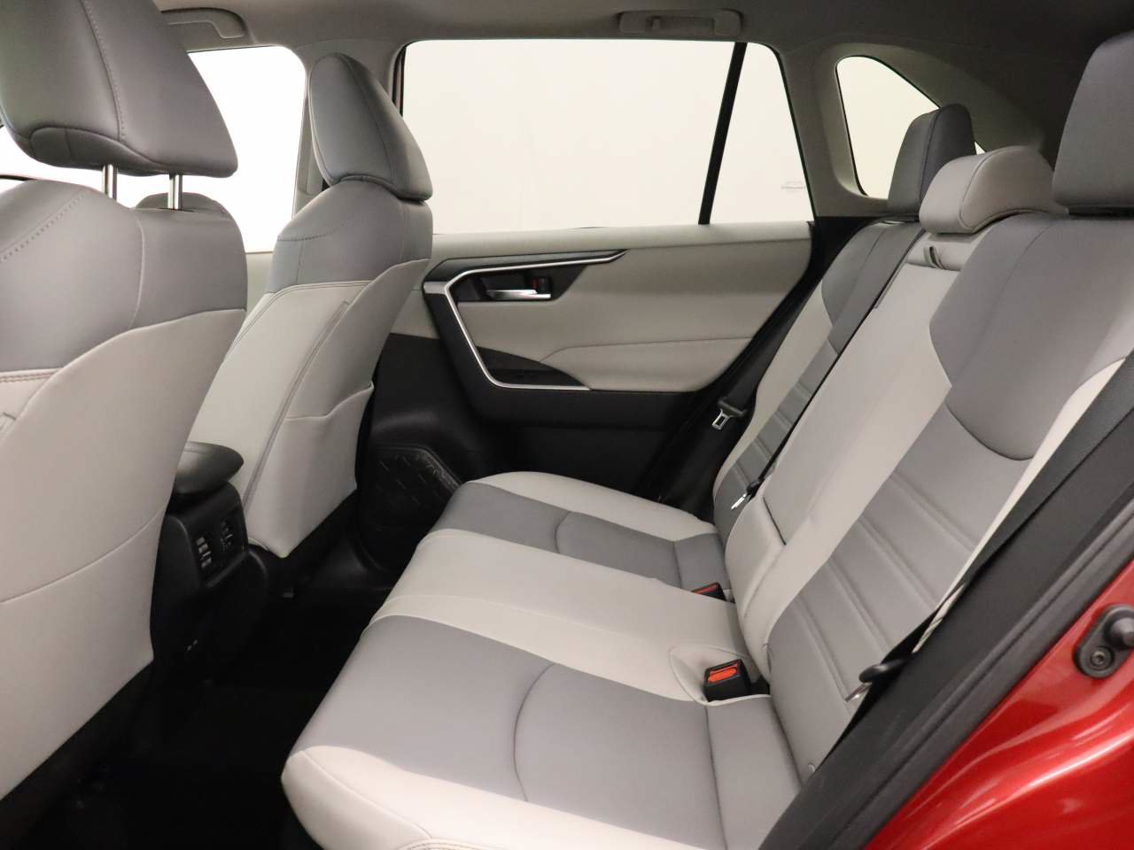 Used 2023 Toyota RAV4 XLE Premium AWD/4WD image 16