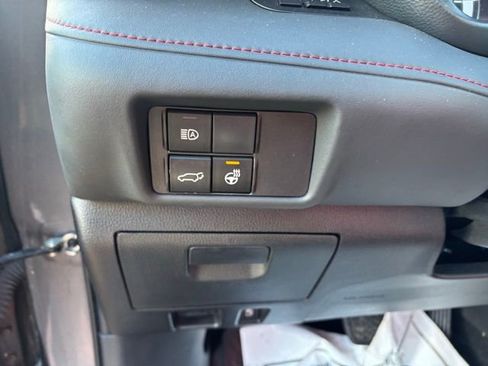 Used 2022 Toyota Highlander XSE image 6