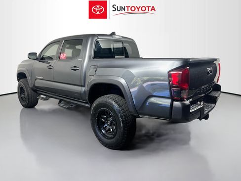 Used 2022 Toyota Tacoma SR5 w/ Technology Package RWD image 6