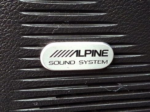 Used 2018 Dodge Challenger R/T Plus image 28