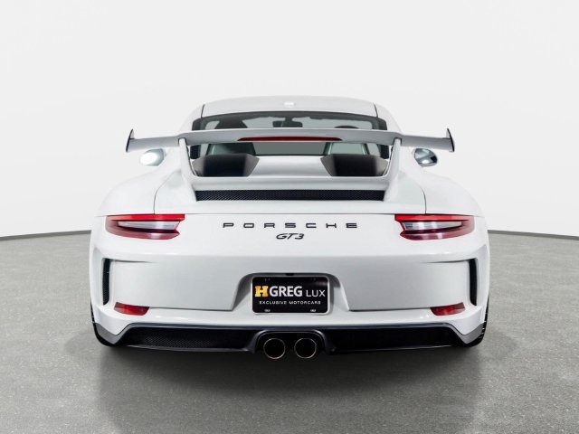 Used 2018 Porsche 911 GT3 w/ Sport Chrono Package RWD image 11