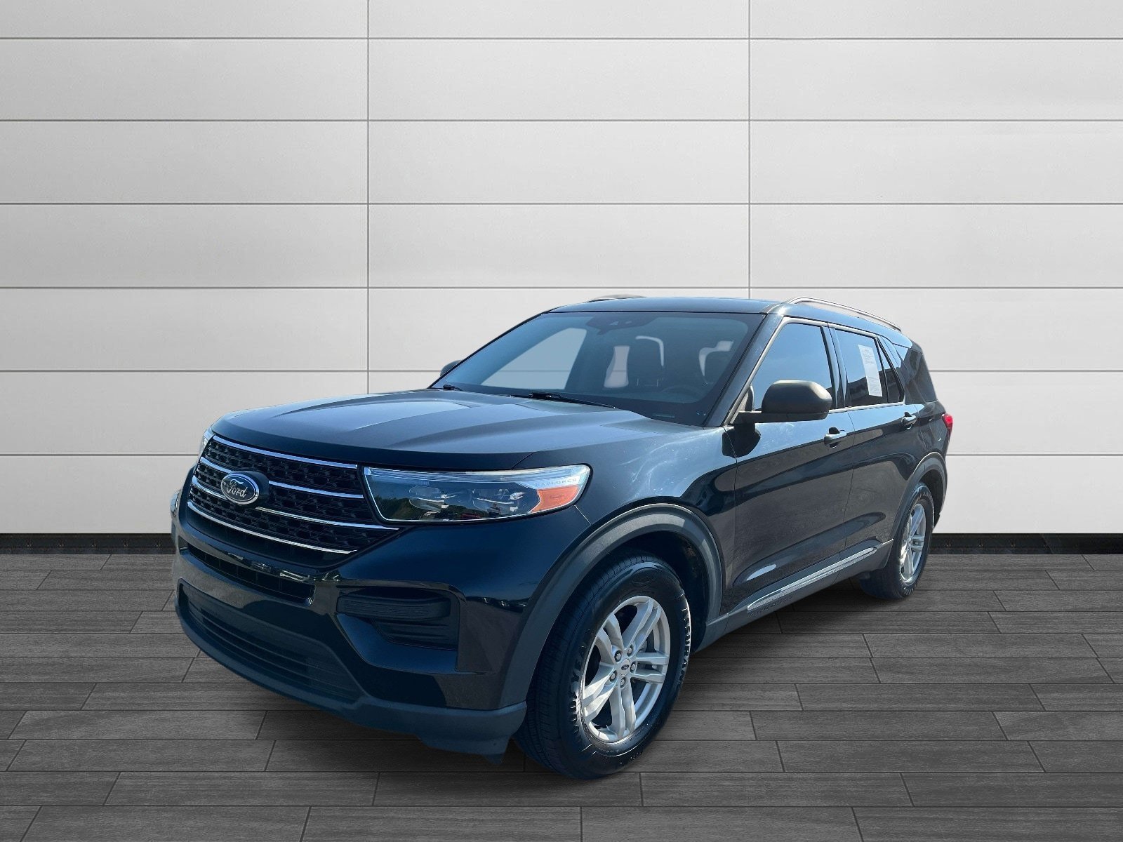 Used 2021 Ford Explorer XLT RWD image 7