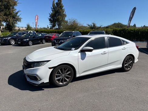 Used 2019 Honda Civic EX image 4