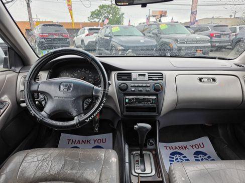 Used 2001 Honda Accord EX image 17