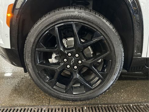 Certified 2026 Chevrolet Traverse RS AWD/4WD image 25