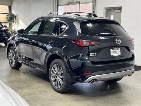 New 2025 MAZDA CX-5 Signature image 6
