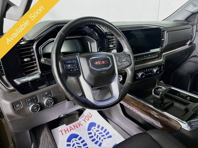 Used 2023 GMC Sierra 1500 Elevation w/ LPO, Elevation Black Package AWD/4WD image 9