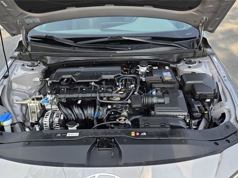 Used 2025 Hyundai Elantra Sport w/ Cargo Package FWD image 10