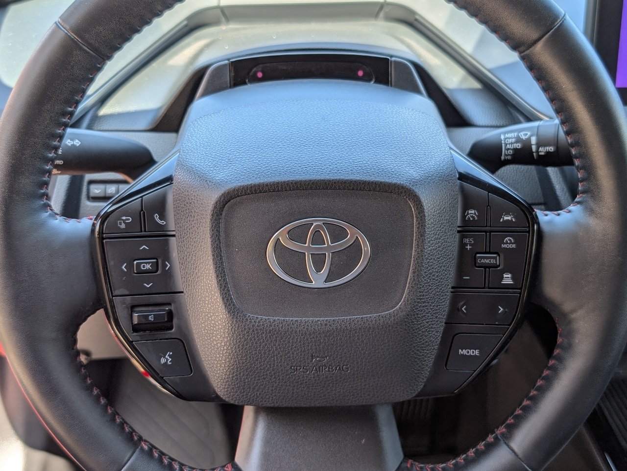Used 2023 Toyota Prius Prime Premium FWD image 18