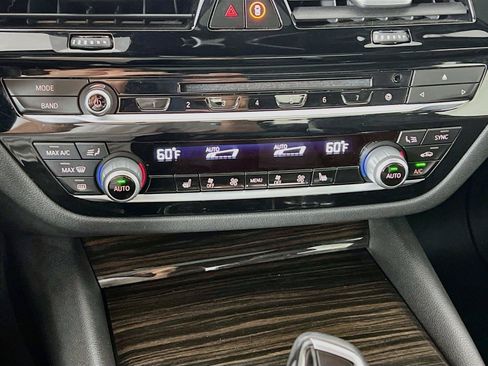 Used 2019 BMW 540i xDrive AWD/4WD image 17