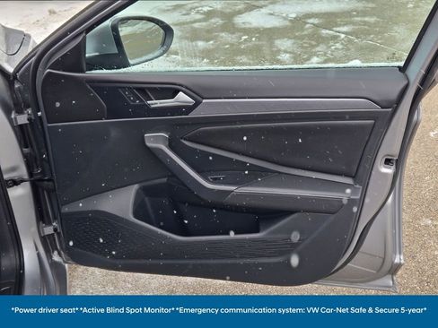 Used 2024 Volkswagen Jetta SE image 6