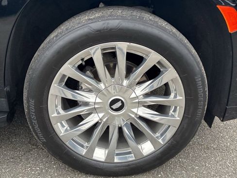 Used 2023 Cadillac Escalade Premium Luxury image 14