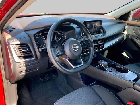 Used 2023 Nissan Rogue SV FWD image 18