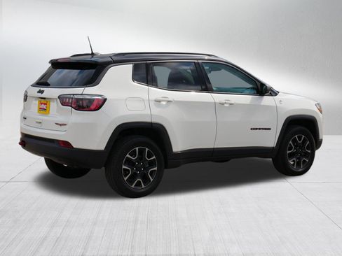 Used 2019 Jeep Compass Trailhawk w/ Cold Weather Group AWD/4WD image 7