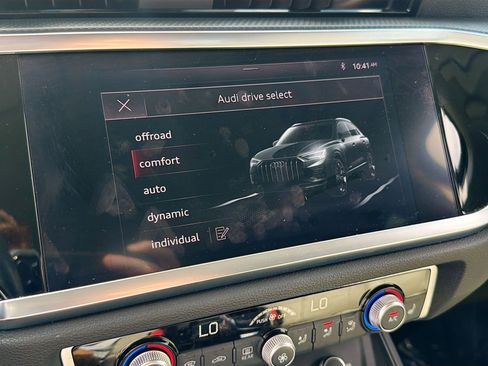 Used 2020 Audi Q3 2.0T Premium image 31