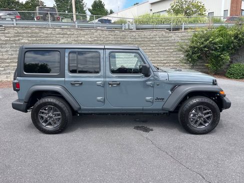 New 2025 Jeep Wrangler Sport S image 3