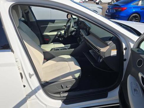 Used 2025 Hyundai Sonata SEL FWD image 11