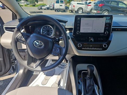 Used 2021 Toyota Corolla LE FWD image 22