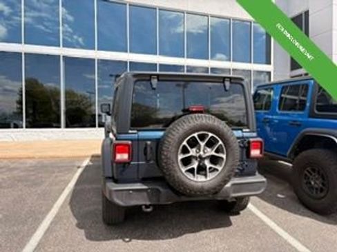 Used 2025 Jeep Wrangler Unlimited Sport AWD/4WD image 2