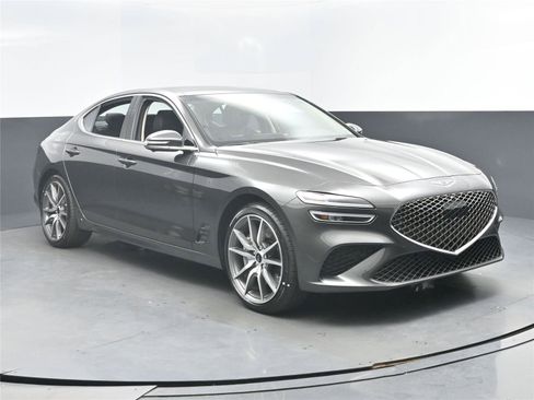 Used 2026 Genesis G70 2.5T Prestige image 8
