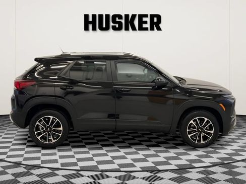 Certified 2025 Chevrolet TrailBlazer LT AWD/4WD image 2