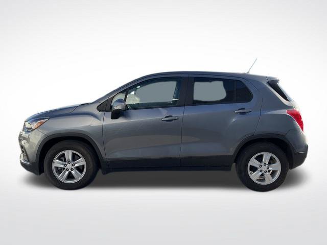 Used 2020 Chevrolet Trax LS w/ Tint and Cruise Package FWD image 4