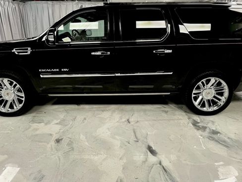 Used 2014 Cadillac Escalade ESV Platinum image 9