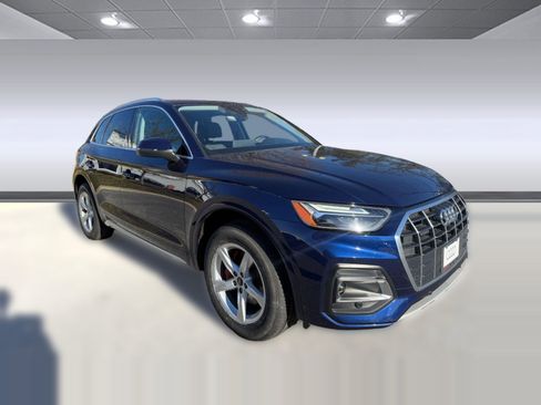 Used 2021 Audi Q5 Premium w/ Convenience Package image 5