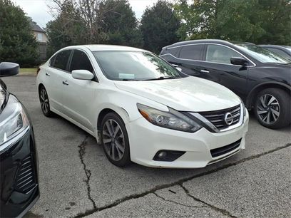 Used 2017 Nissan Altima 2.5 SR w/ LED Appearance Package