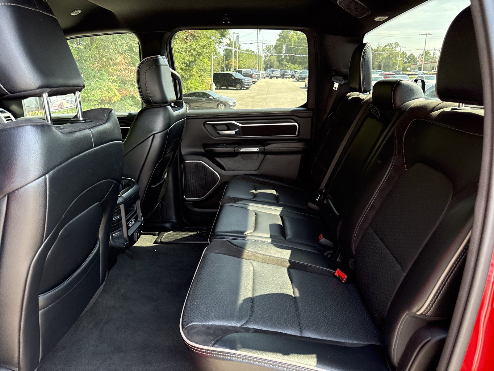 Used 2024 RAM 1500 Laramie AWD/4WD image 14